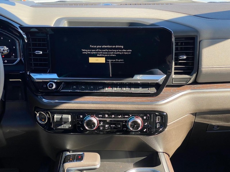 GMC Sierra 1500 Vehicle Image 08