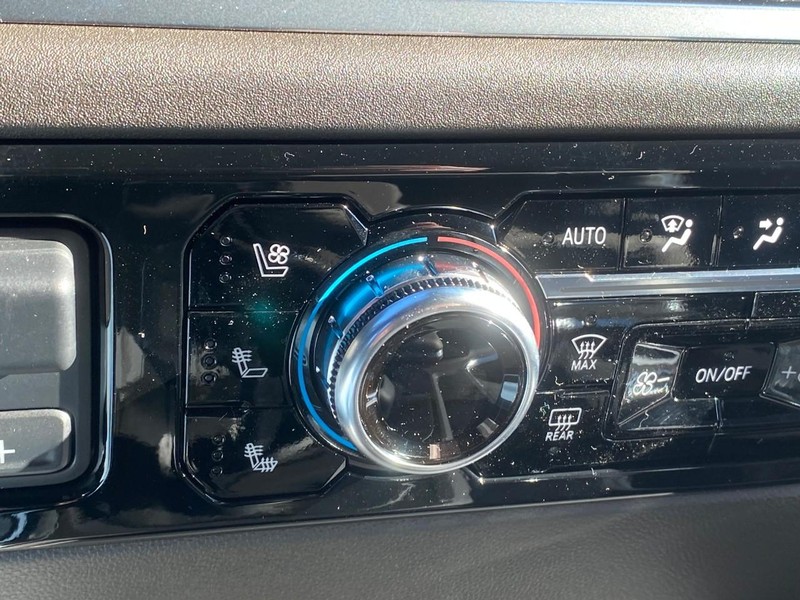 GMC Sierra 1500 Vehicle Image 17