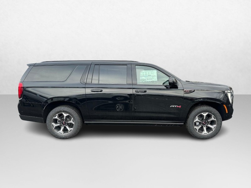 GMC Yukon XL Vehicle Image 02