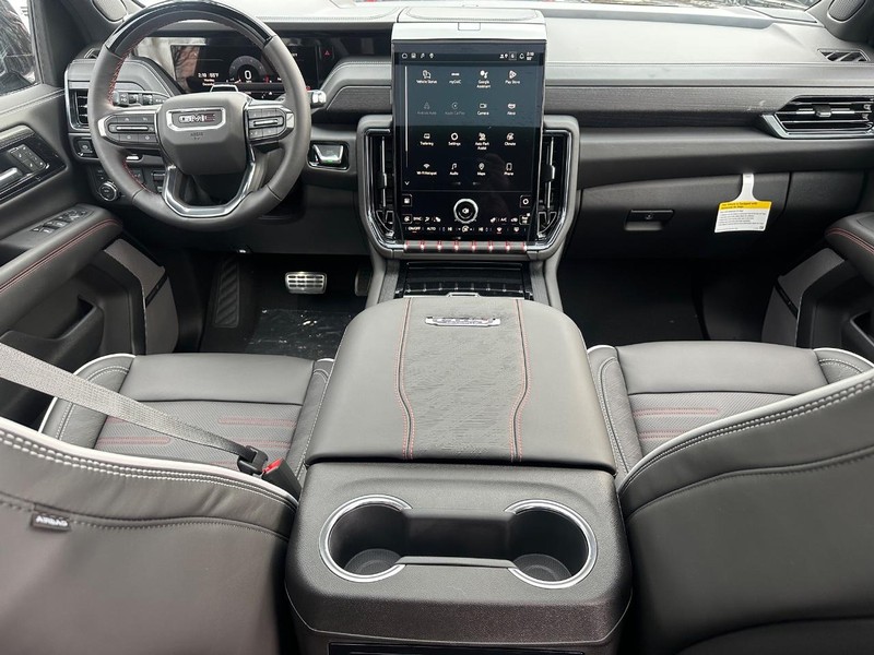 GMC Yukon XL Vehicle Image 11