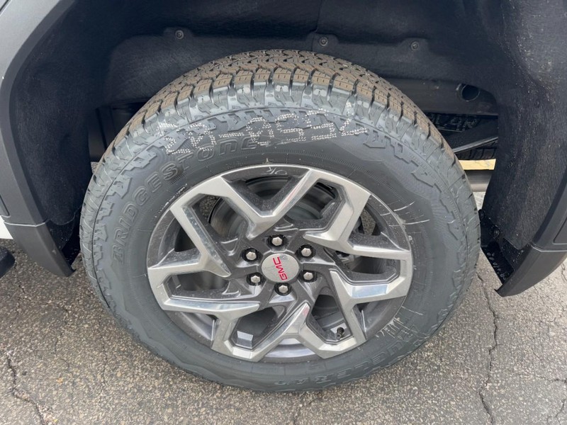GMC Sierra 1500 Vehicle Image 06