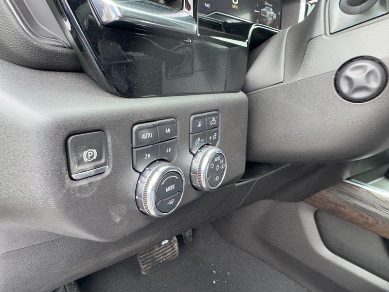 GMC Sierra 1500 Vehicle Image 12