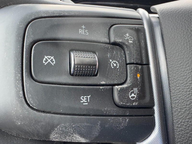 GMC Sierra 1500 Vehicle Image 13