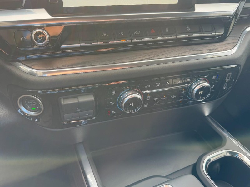GMC Sierra 1500 Vehicle Image 14