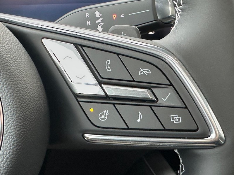 Buick Envision Vehicle Image 10