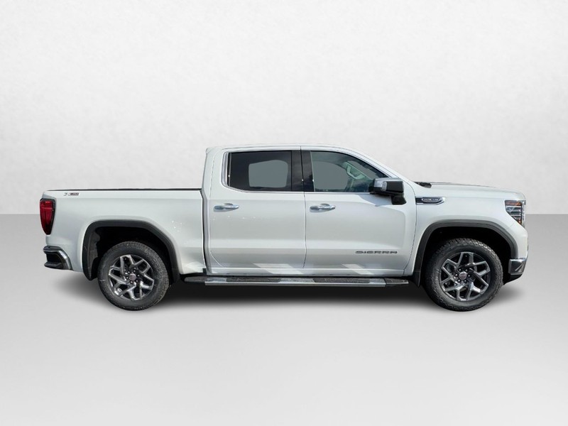 GMC Sierra 1500 Vehicle Image 02