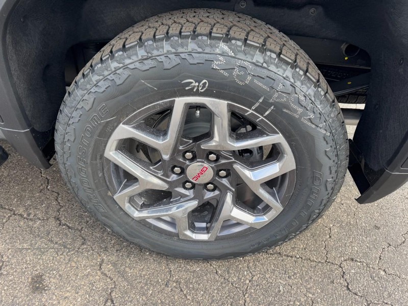 GMC Sierra 1500 Vehicle Image 06