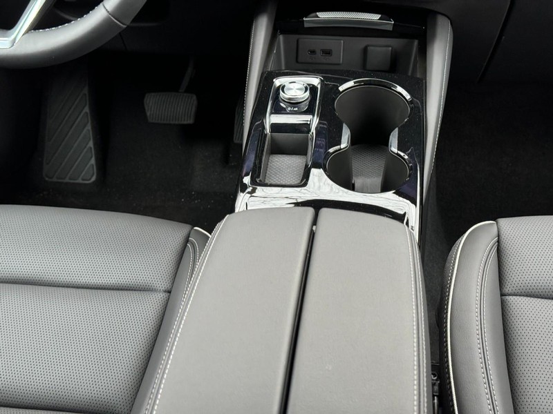 Buick Envision Vehicle Image 09