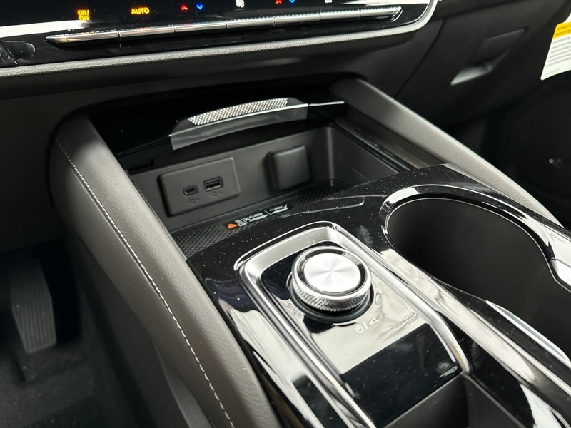 Buick Envision Vehicle Image 13