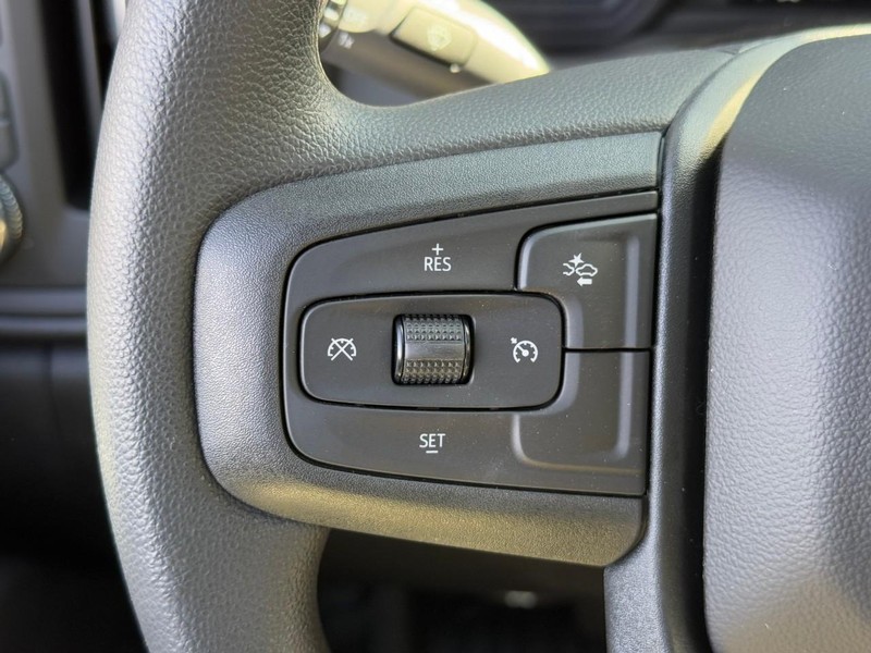 GMC Sierra 2500HD Vehicle Image 09