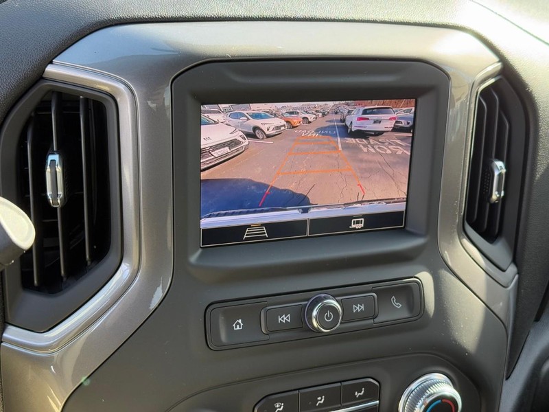 GMC Sierra 2500HD Vehicle Image 10