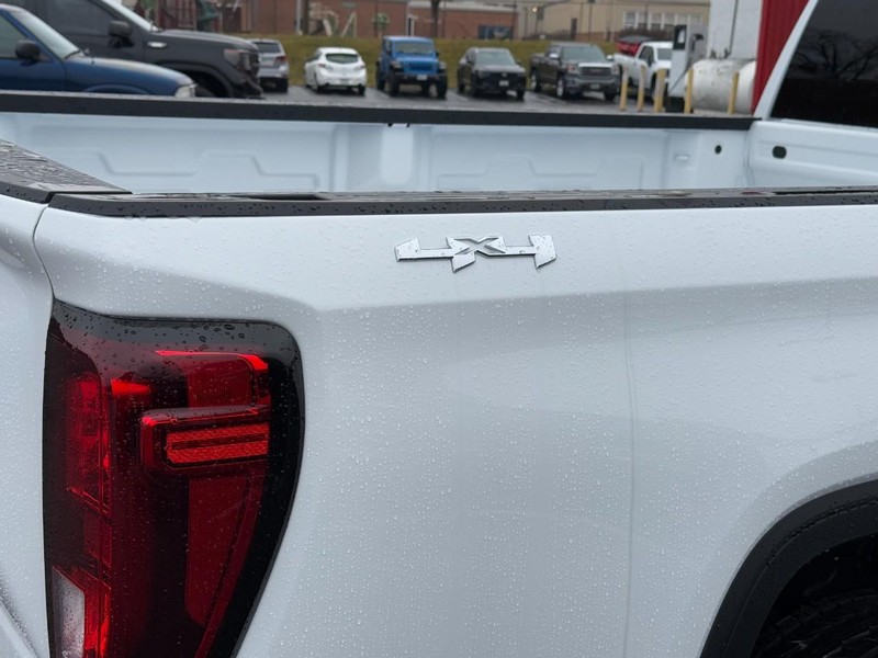 GMC Sierra 1500 Vehicle Image 05