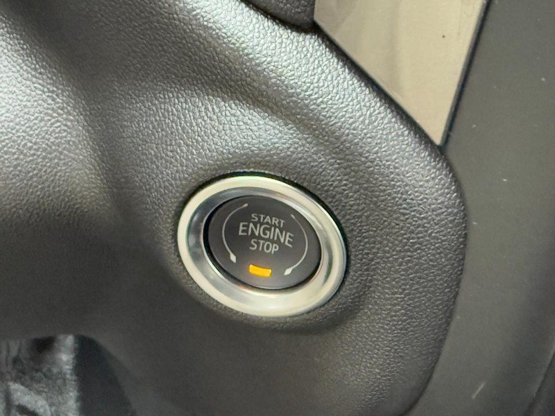 GMC Sierra 1500 Vehicle Image 12
