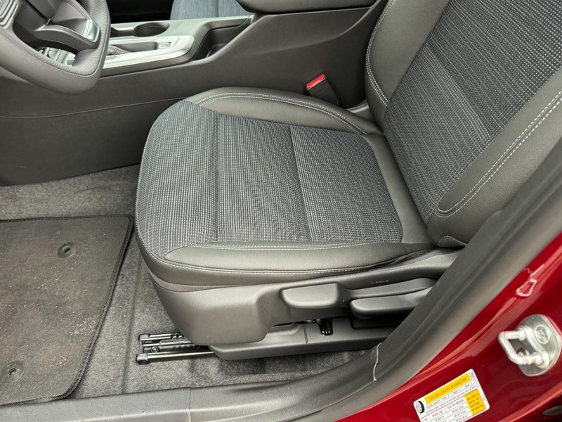 Buick Envista Vehicle Image 16