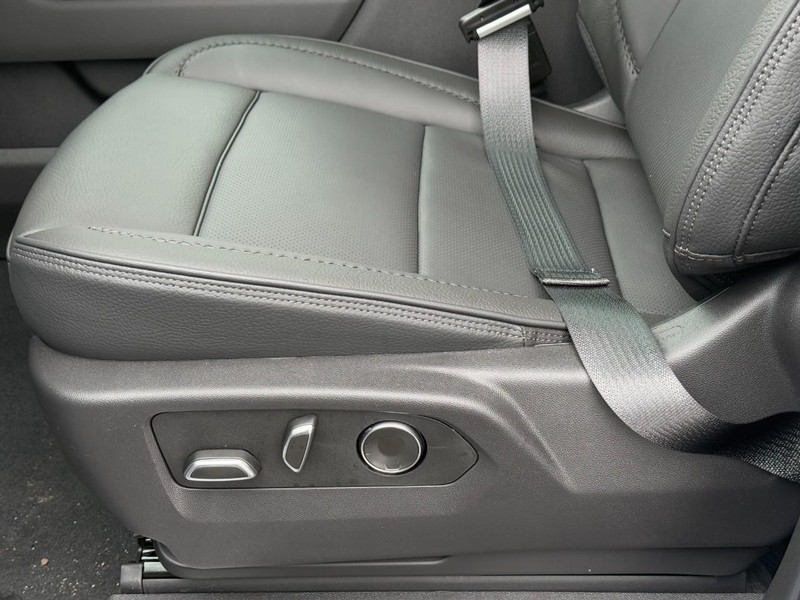 GMC Sierra 1500 Vehicle Image 13