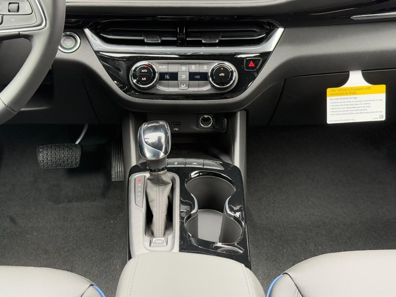 Buick Envista Vehicle Image 09