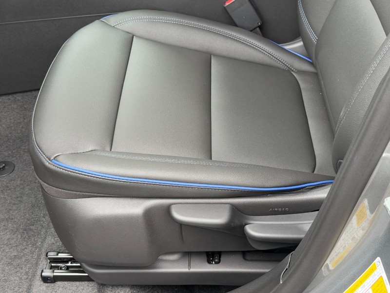 Buick Envista Vehicle Image 11