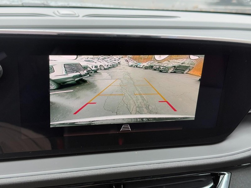 Buick Envista Vehicle Image 16