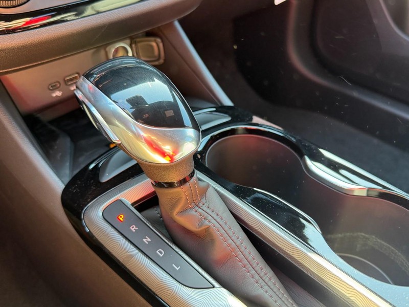 Buick Envista Vehicle Image 12