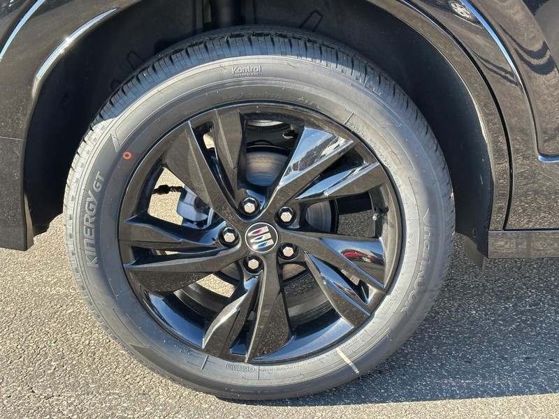 Buick Encore GX Vehicle Image 04