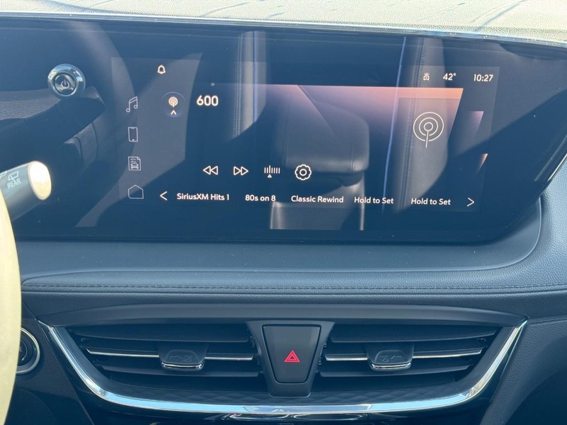 Buick Encore GX Vehicle Image 09