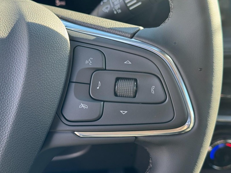 Buick Encore GX Vehicle Image 13