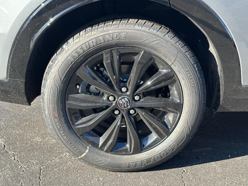 Buick Envista Vehicle Image 04