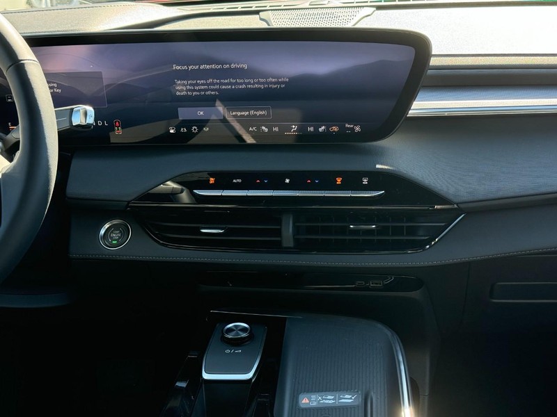Buick Enclave Vehicle Image 09
