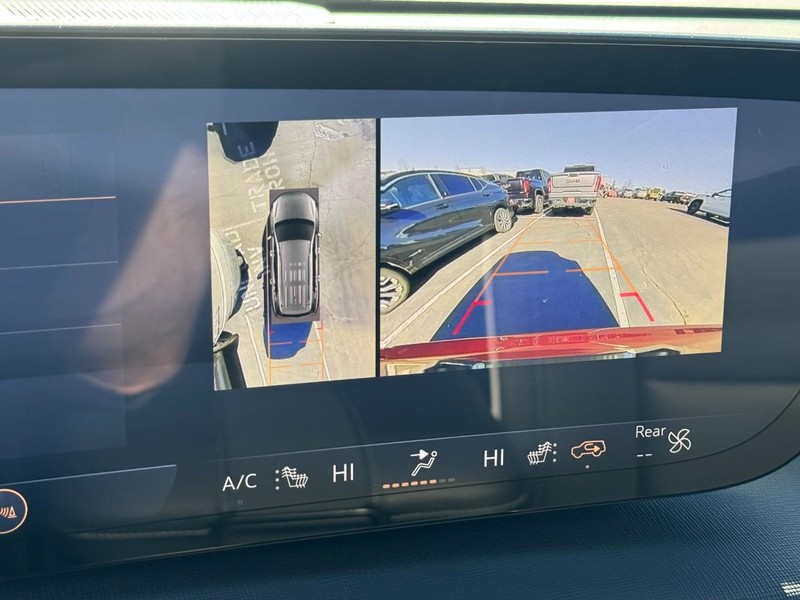 Buick Enclave Vehicle Image 16