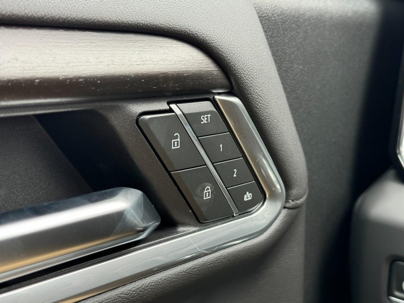 GMC Sierra 1500 Vehicle Image 11