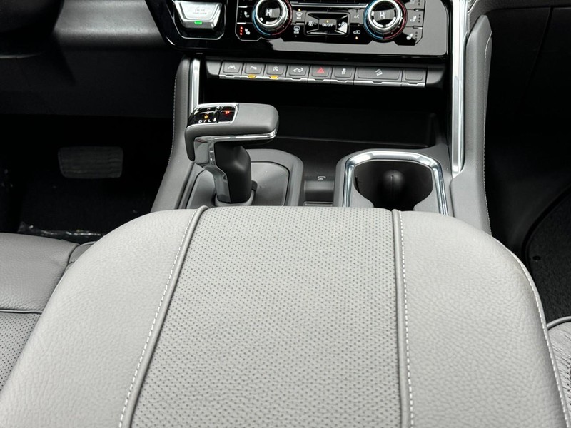GMC Sierra 1500 Vehicle Image 09
