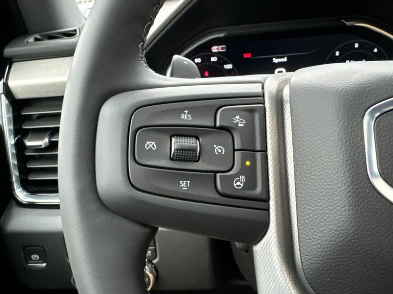GMC Sierra 1500 Vehicle Image 11