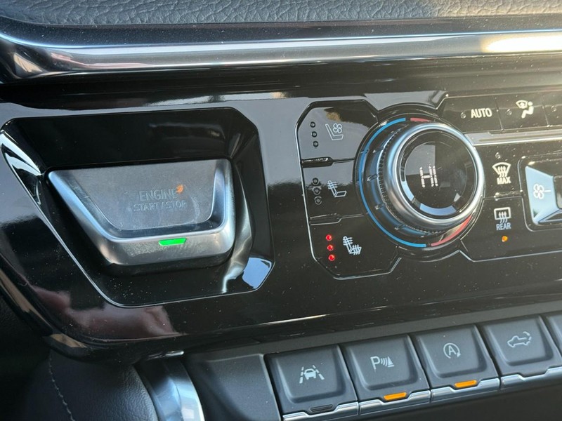 GMC Sierra 1500 Vehicle Image 14