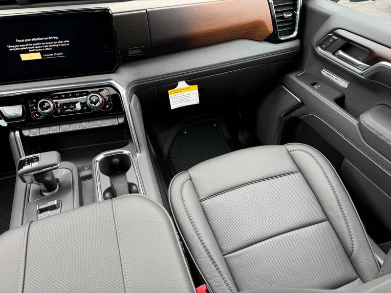 GMC Sierra 1500 Vehicle Image 10