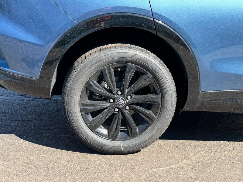 Buick Envista Vehicle Image 04