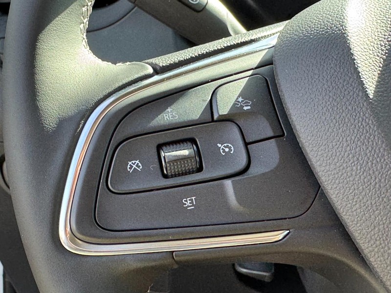 Buick Encore GX Vehicle Image 10