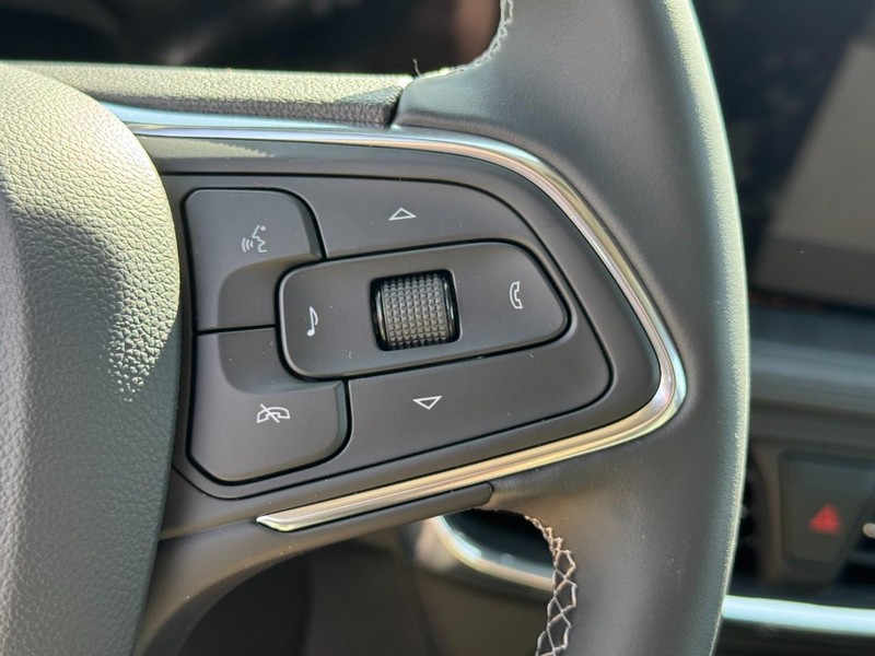 Buick Encore GX Vehicle Image 11