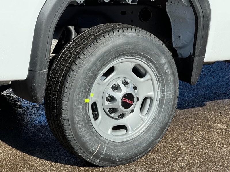 GMC Sierra 2500HD Vehicle Image 04