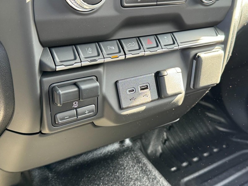 GMC Sierra 2500HD Vehicle Image 11