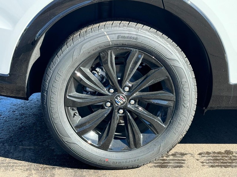 Buick Envista Vehicle Image 04