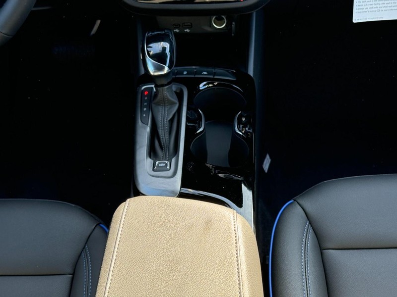 Buick Envista Vehicle Image 09