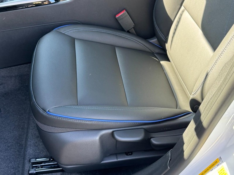 Buick Envista Vehicle Image 14