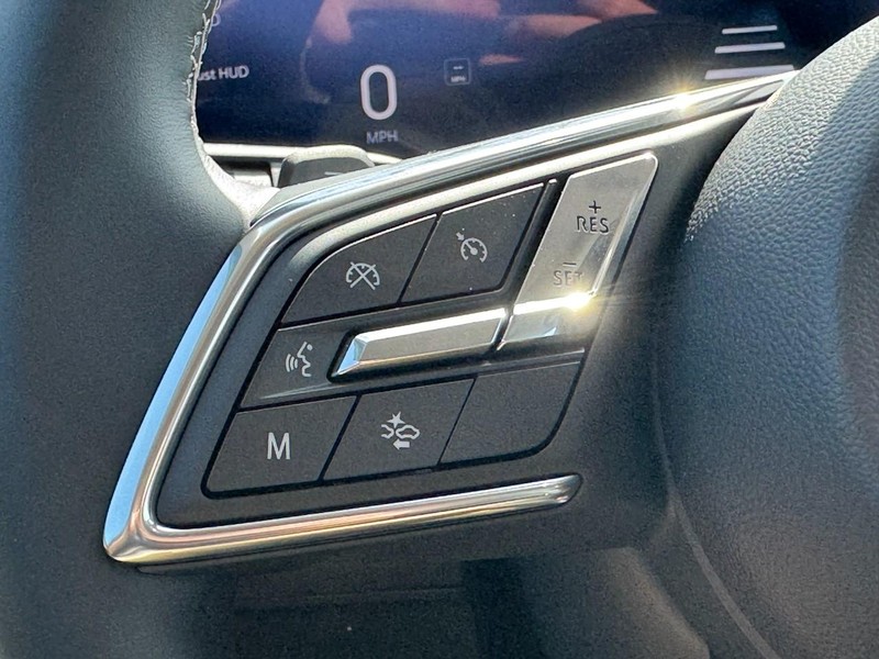 Buick Envision Vehicle Image 10