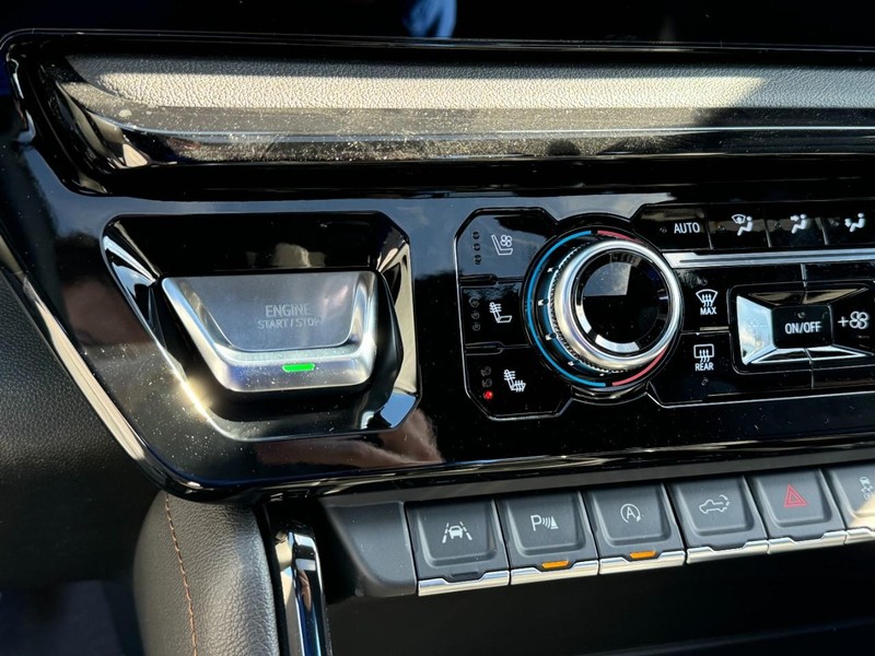 GMC Sierra 1500 Vehicle Image 14
