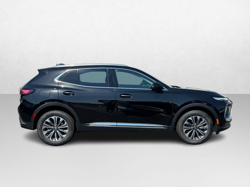 Buick Envision Vehicle Image 02
