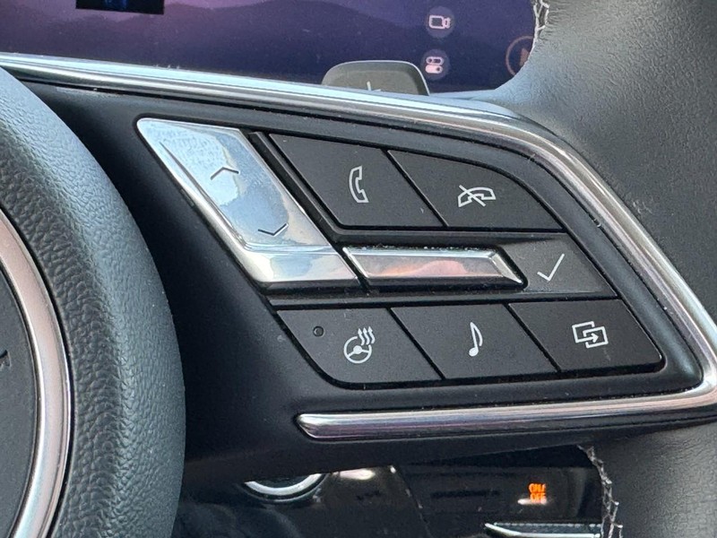 Buick Envision Vehicle Image 11