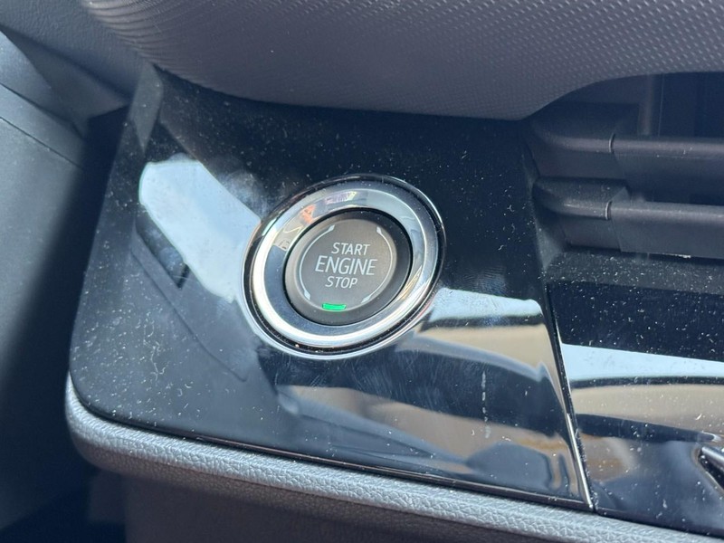 Buick Envision Vehicle Image 13