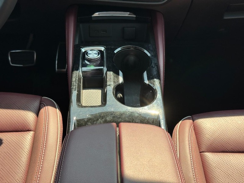 Buick Envision Vehicle Image 09