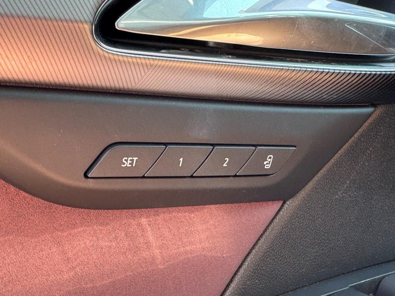 Buick Envision Vehicle Image 10