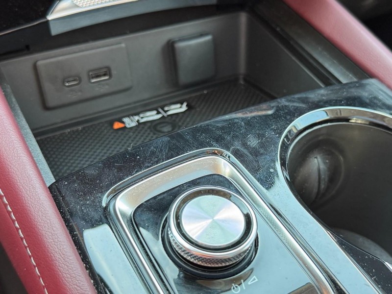Buick Envision Vehicle Image 13